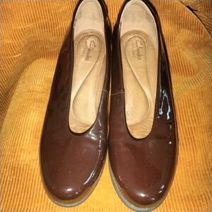 Clarks Women's Shiny Chocolate Flats